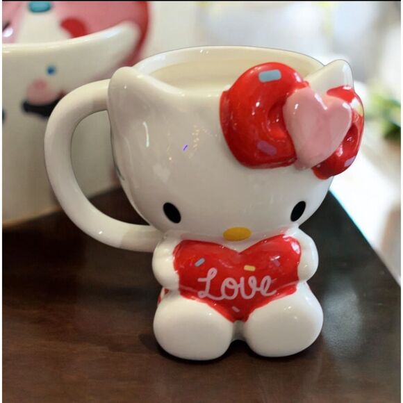 Hello Kitty "Love" Oversized Mug Candle Rose Petals Repurposed Collectible Gift - Picture 1 of 2